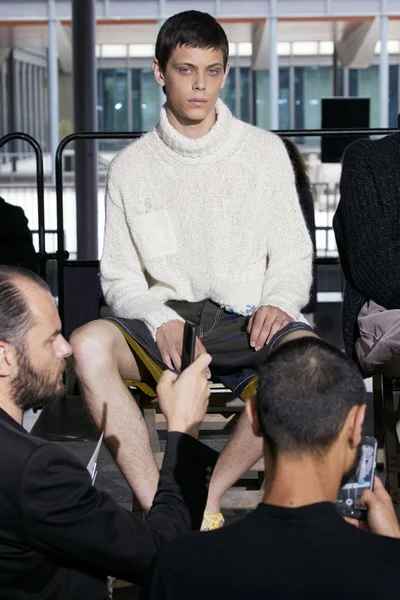 Look 24